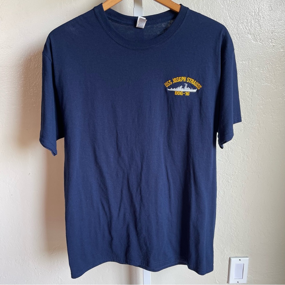 USS Joseph Strauss Navy Blue T-Shirt Men’s size Large